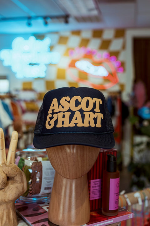 A+H Puff Trucker - ascot + hart